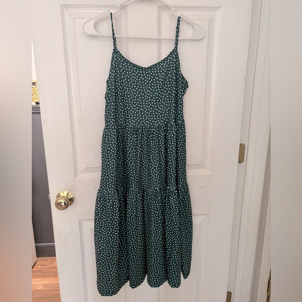 Green dress w/white dots